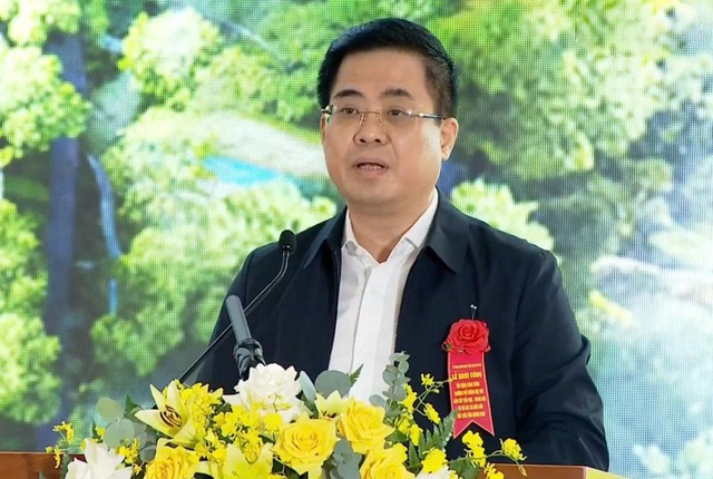 Phó Thủ tướng Thường trực Nguyễn Hòa Bình dự khởi công xây dựng trường miền biên giới Quảng Ngãi- Ảnh 3. Phó Thủ tướng Thường trực Nguyễn Hòa Bình dự khởi công xây dựng trường miền biên giới Quảng Ngãi- Ảnh 3.