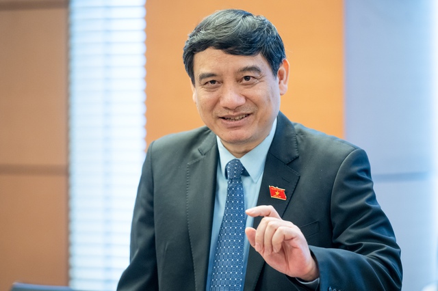 Lý giải cần lộ trình tăng lương với lĩnh vực giáo dục, y tế- Ảnh 2. Lý giải cần lộ trình tăng lương với lĩnh vực giáo dục, y tế- Ảnh 2.