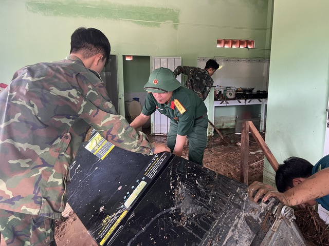 Cận cảnh tan hoang sau vụ vỡ hồ chứa nước ở Lâm Đồng- Ảnh 10. Cận cảnh tan hoang sau vụ vỡ hồ chứa nước ở Lâm Đồng- Ảnh 10.