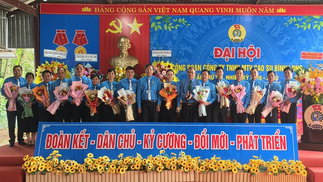 Công đoàn Cao su Bình Long đặt mục tiêu nâng thu nhập người lao động lên 13,5 triệu đồng/tháng- Ảnh 1.