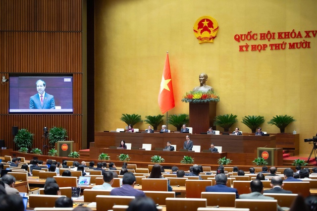 Bộ trưởng GD&ĐT: "Nhiệm vụ đối với nhà giáo rất vẻ vang nhưng cũng rất nặng nề"- Ảnh 2.