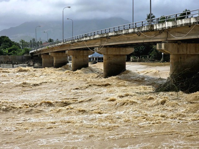 Tập trung ứng phó lũ đặc biệt lớn tại Khánh Hòa, Đắk Lắk và Gia Lai - Ảnh 1.