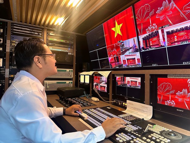 Thạc sĩ - Nhà báo – Đạo diễn Lê Mẫn: Ngọn lửa tri thức và trái tim người thầy  - Ảnh 3.