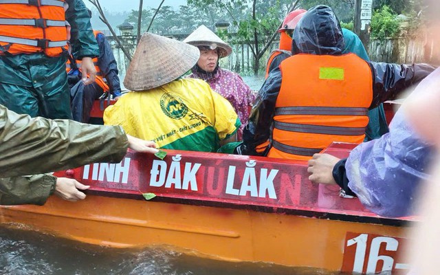 Hỗ trợ khẩn cấp 700 tỷ đồng cho 4 tỉnh khắc phục thiệt hại do mưa lũ- Ảnh 2.