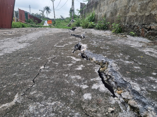Quảng Ninh: Các hộ dân gần khai trường Than Mạo Khê sắp thoát "rãnh tử thần"- Ảnh 1.