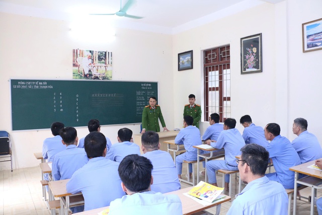 Lớp học xóa mù trong cơ sở cai nghiện: Thắp lên hi vọng làm lại cuộc đời - Ảnh 1. Lớp học xóa mù trong cơ sở cai nghiện: Thắp lên hi vọng làm lại cuộc đời - Ảnh 1.