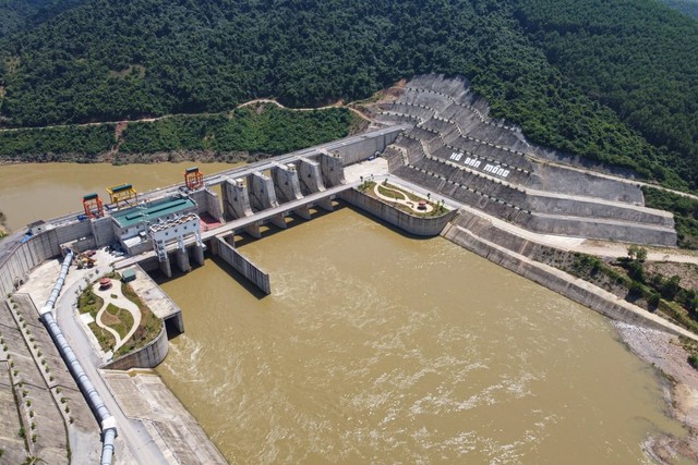 Vận hành hồ chứa trước câu hỏi: Có nên hạ mực nước hồ để đón lũ?- Ảnh 4.