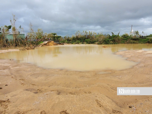 Lũ cuốn vỡ đê, Gia Lai xin hỗ trợ khẩn cấp 2.000 tỷ đồng khắc phục thiên tai- Ảnh 2.
