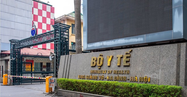 Bắt tạm giam cựu Phó Cục trưởng Cục An toàn thực phẩm cùng 13 đồng phạm- Ảnh 1. Bắt tạm giam cựu Phó Cục trưởng Cục An toàn thực phẩm cùng 13 đồng phạm- Ảnh 1.