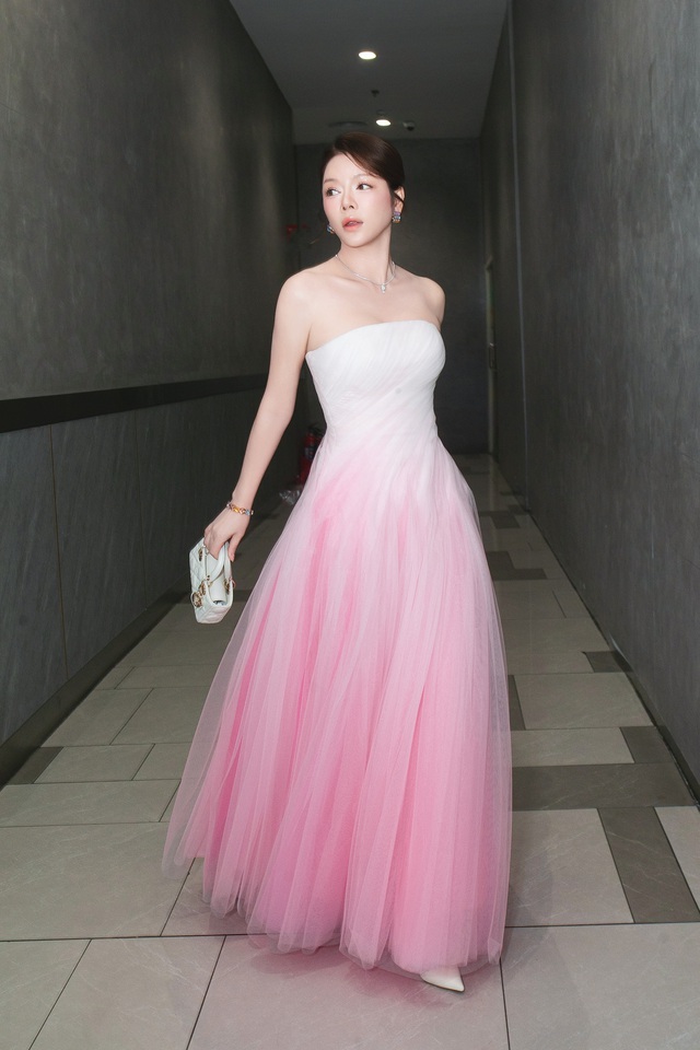 Lý Nhã Kỳ ghi điểm với phong cách tiểu thư thanh lịch - Ảnh 4.
