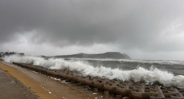 Chênh vênh làng chài ven biển miền Trung (kỳ cuối): Dựng "lá chắn", tăng ứng phó bão lũ- Ảnh 7.
