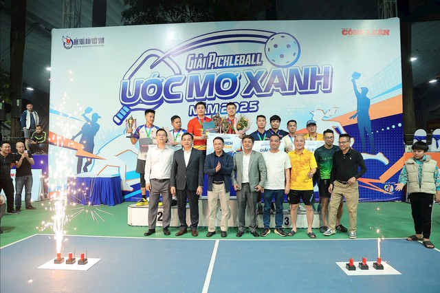Giải Pickleball 'Ước Mơ Xanh' 2025 khép lại với nhiều cảm xúc và giá trị nhân văn- Ảnh 11. Giải Pickleball 'Ước Mơ Xanh' 2025 khép lại với nhiều cảm xúc và giá trị nhân văn- Ảnh 11.