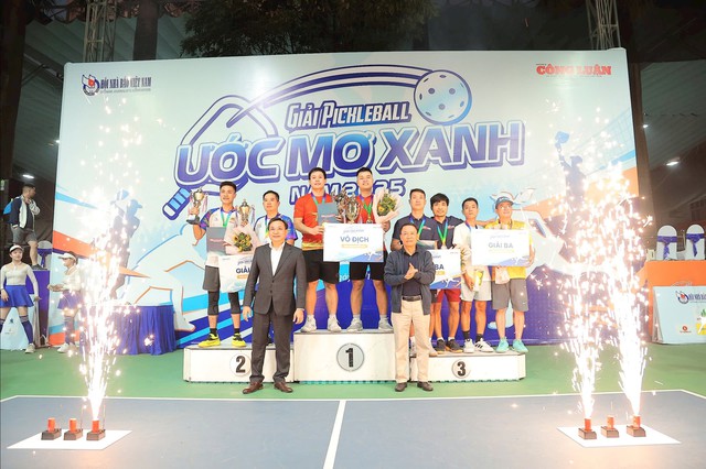 Giải Pickleball 'Ước Mơ Xanh' 2025 khép lại với nhiều cảm xúc và giá trị nhân văn- Ảnh 3. Giải Pickleball 'Ước Mơ Xanh' 2025 khép lại với nhiều cảm xúc và giá trị nhân văn- Ảnh 3.