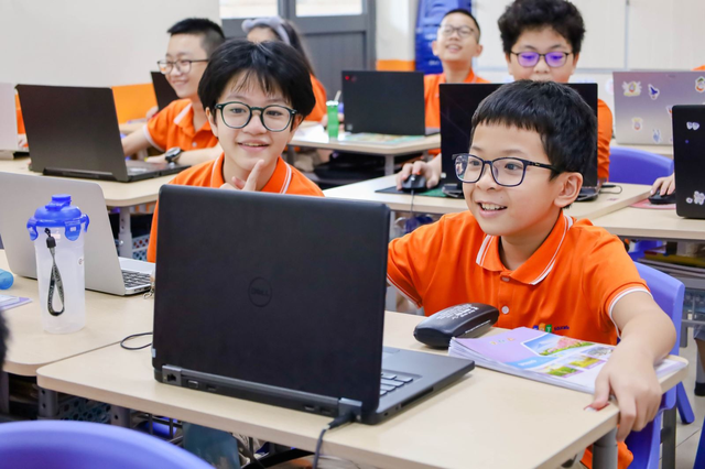 Bản tin 24/11: Thí điểm ứng dụng AI từ bậc tiểu học trước khi nhân rộng- Ảnh 1.