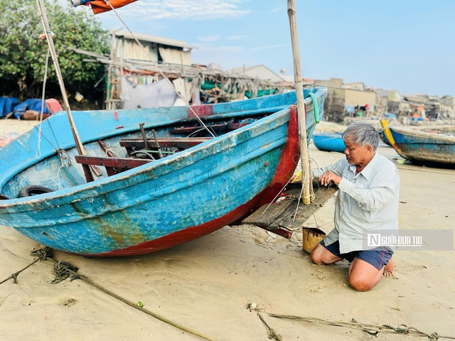 Mưu sinh trên thúng nhỏ: Lời kể của những người "làm ăn trên bọt nước" ở Sơn Trà- Ảnh 2.