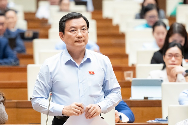 ĐBQH: Báo chí là "lá chắn nhận thức, tường lửa tinh thần" trong thời đại AI - Ảnh 1.