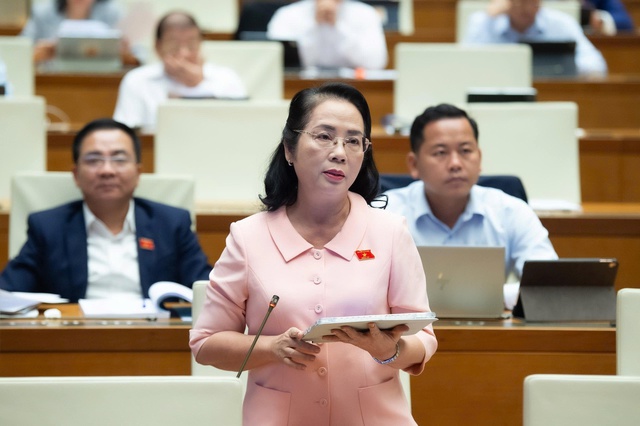 ĐBQH: Báo chí là "lá chắn nhận thức, tường lửa tinh thần" trong thời đại AI - Ảnh 4.