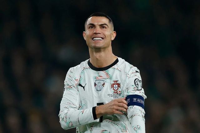 Án phạt của FIFA dành cho Ronaldo gây tranh cãi dữ dội - Ảnh 1.