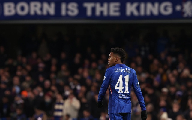 Huyền thoại Henry chỉ ra con đường để Estevao vươn tầm ngôi sao - Ảnh 2. Huyền thoại Henry chỉ ra con đường để Estevao vươn tầm ngôi sao - Ảnh 2.