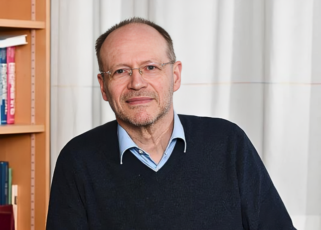 Chuyên gia quốc tế tại VinFuture nhận định: Việt Nam đứng trước cơ hội định hình kỷ nguyên robot và tự động hóa thông minh - Ảnh 2.