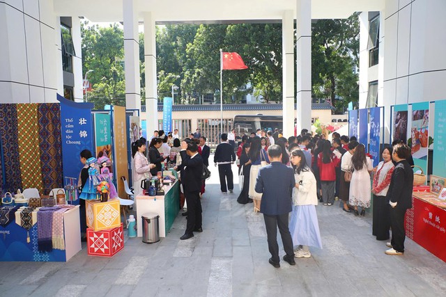 Quảng Tây công bố loạt đề xuất hợp tác AI và du lịch xuyên biên giới với Việt Nam - Ảnh 2.