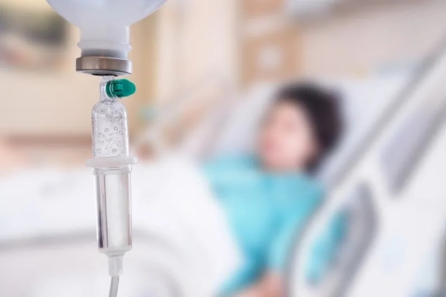 Khởi tố một bảo mẫu "vô ý làm chết người" - Ảnh 1.