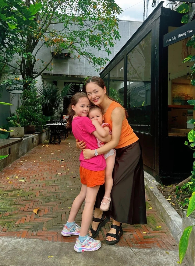 Bị hỏi chuyện chồng cũ, Lan Phương đáp một câu khiến dân mạng gật gù - Ảnh 2.