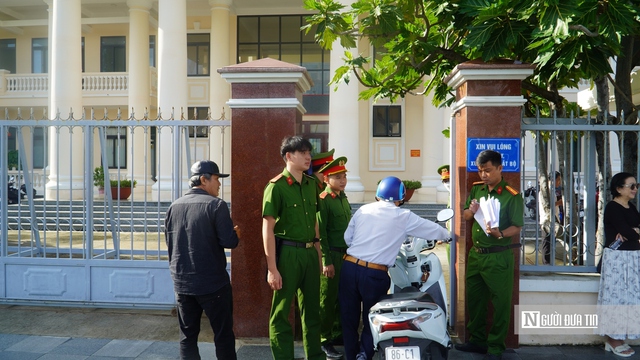 Lĩnh &aacute;n 1 năm t&ugrave; giam v&igrave; hủy hoại t&agrave;i sản của người kh&aacute;c - Ảnh 1.