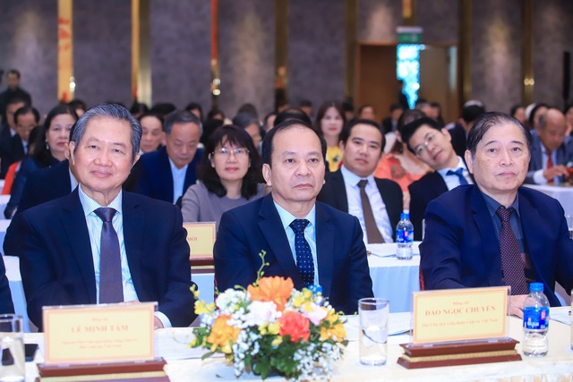 Giới luật gia phải 