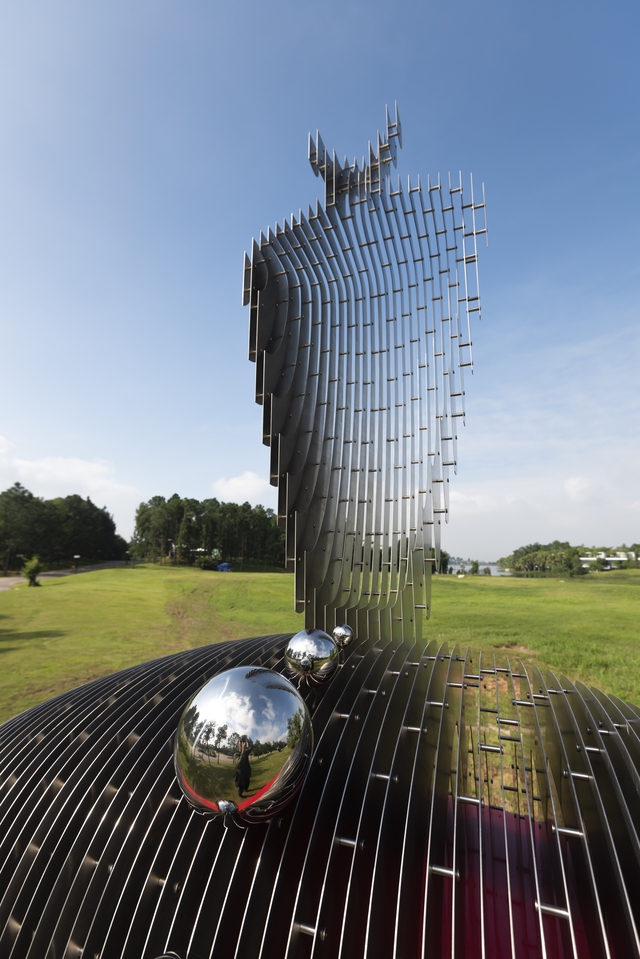 Khám phá “khu rừng” của những tác phẩm nghệ thuật đương đại duy nhất tại Việt Nam - Ảnh 1.