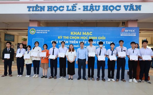 Gần 2.000 học sinh dự Kỳ thi giải toán trên máy tính cầm tay tại Cần Thơ- Ảnh 1.