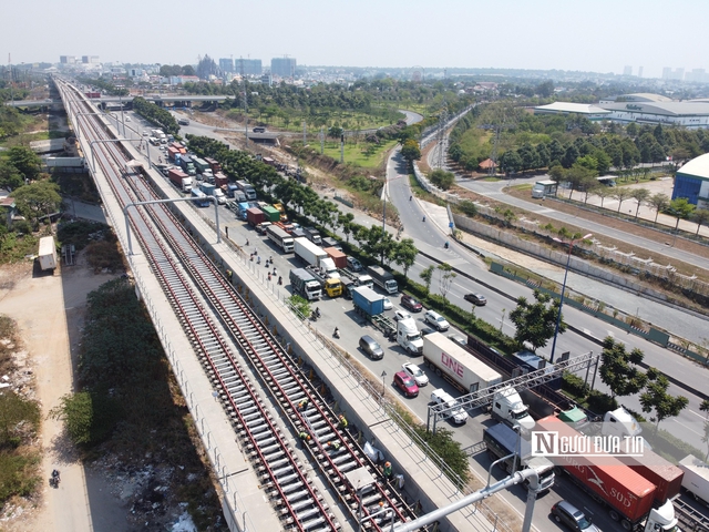 Người dân, tài xế vui mừng khi đường song hành Xa Lộ Hà Nội khơi thông - Ảnh 13.