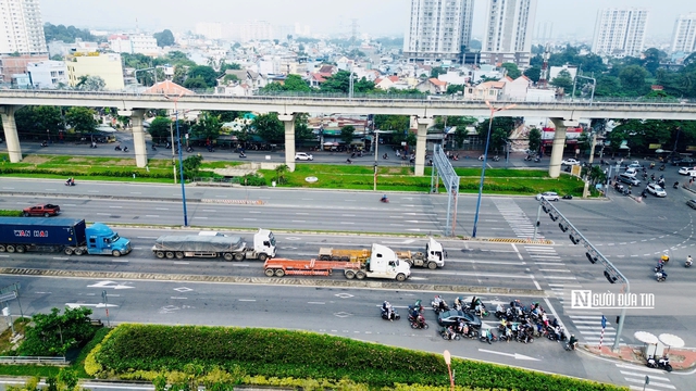 Người dân, tài xế vui mừng khi đường song hành Xa Lộ Hà Nội khơi thông - Ảnh 17.