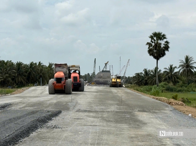 Hơn 40 mũi thi công đồng loạt trên công trường cầu Đại Ngãi - Ảnh 3.