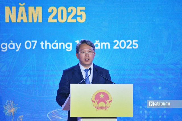 Chủ tịch Quốc hội yêu cầu Bộ Tư pháp phát huy vai trò thẩm định để luật có tuổi thọ cao- Ảnh 4. Chủ tịch Quốc hội yêu cầu Bộ Tư pháp phát huy vai trò thẩm định để luật có tuổi thọ cao- Ảnh 4.