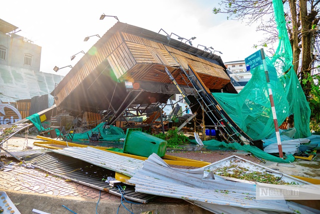 Gia Lai: Doanh nghiệp mất trắng hàng tỷ đồng sau bão số 13, chủ nhà hàng "không biết nên bắt đầu từ đâu" - Ảnh 1.