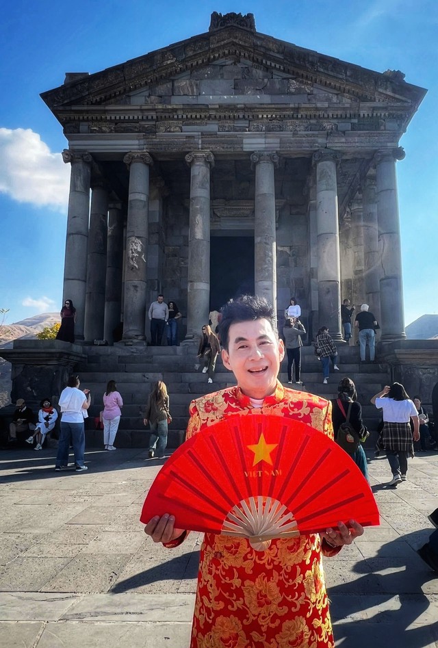 Nam ca sĩ nổi tiếng V-pop: Rời showbiz, cuộc sống kín tiếng và đam mê "lạ" ở tuổi U50- Ảnh 11.