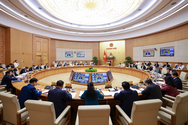 Thủ tướng: Tốc độ tăng GDP quý IV phải đạt trên 8,4% - Ảnh 1.