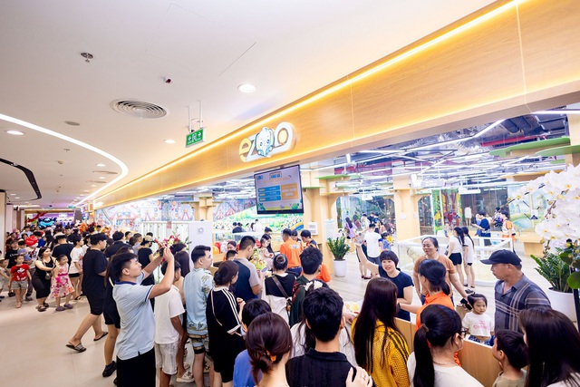 Vincom Mega Mall Royal Island tung loạt ưu đãi hấp dẫn khởi động mùa lễ hội - mua sắm cuối năm - Ảnh 5.