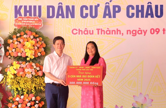 Chủ tịch Quốc hội: Đoàn kết là nền tảng để phát triển bền vững- Ảnh 3.