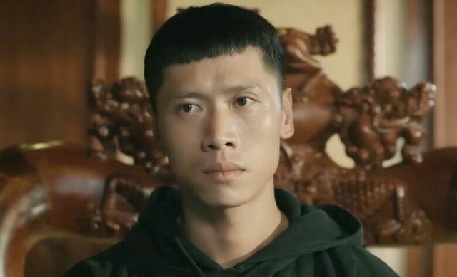 "Đặc công Sen" của Mưa đỏ hoàn toàn "lột xác" trong Cách em 1 milimet- Ảnh 7. "Đặc công Sen" của Mưa đỏ hoàn toàn "lột xác" trong Cách em 1 milimet- Ảnh 7.