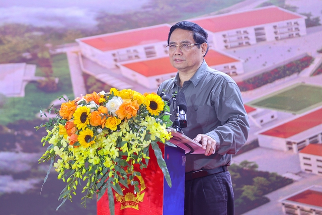 "Từng ngôi trường mới sẽ là nơi ươm mầm tri thức, thắp sáng ước mơ" - Ảnh 3.