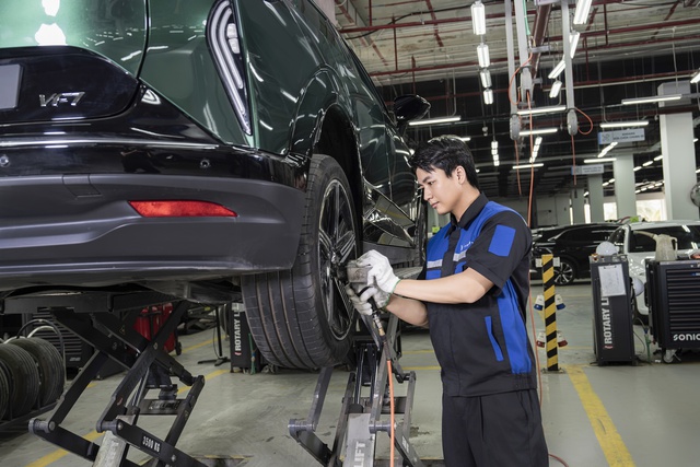 VinFast khai trương xưởng dịch vụ thứ 350 - sở hữu mạng lưới hậu mãi lớn nhất Việt Nam - Ảnh 3.