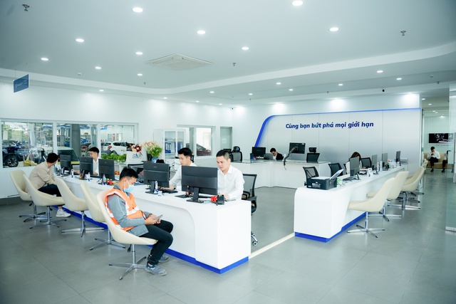 VinFast khai trương xưởng dịch vụ thứ 350 - sở hữu mạng lưới hậu mãi lớn nhất Việt Nam - Ảnh 4.