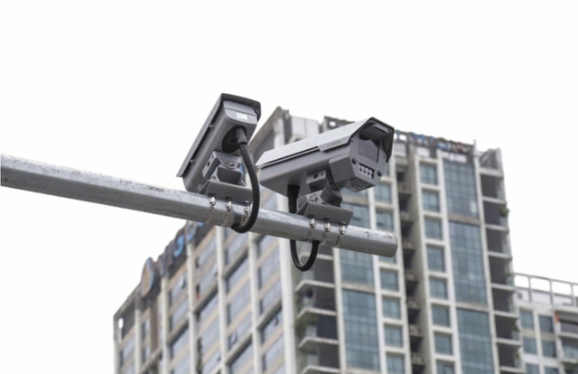 Hơn 1.800 camera AI ở Hà Nội bắt lỗi vi phạm giao thông tự động từ 10/12 - Ảnh 1.