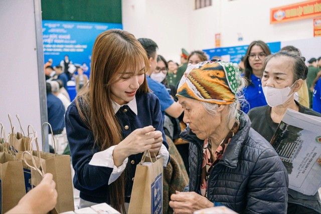 Dấu ấn Long Châu: 33 triệu khách hàng, phụng sự sức khỏe cộng đồng bằng sự minh bạch và nhân văn - Ảnh 5.