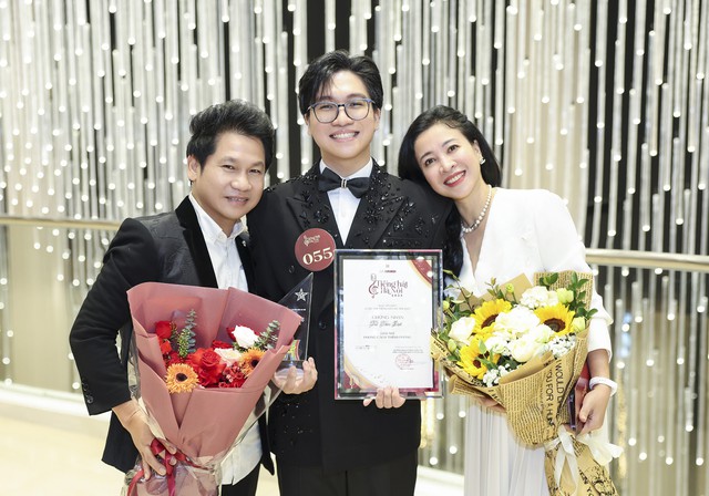 Con trai ca sĩ Trọng Tấn gây bất ngờ tại Tiếng hát Hà Nội 2025 - Ảnh 2.