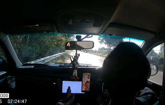 Tài xế bị đột quỵ khi đang lái xe và màn xử lý bất ngờ - Ảnh 1.