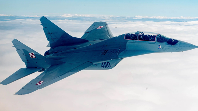 Đổi MiG-29 Ba Lan lấy “vũ khí thay đổi cuộc chơi” của Ukraine: Đôi bên cùng có lợi- Ảnh 2. Đổi MiG-29 Ba Lan lấy “vũ khí thay đổi cuộc chơi” của Ukraine: Đôi bên cùng có lợi- Ảnh 2.