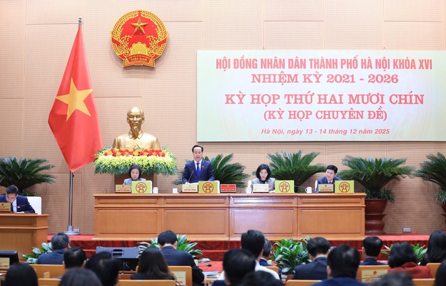 HĐND Thành phố Hà Nội khai mạc kỳ họp thông qua 2 "siêu dự án"- Ảnh 1. HĐND Thành phố Hà Nội khai mạc kỳ họp thông qua 2 "siêu dự án"- Ảnh 1.